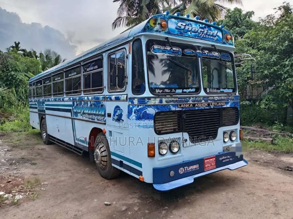 Ashok-Leyland Viking 2010 Bus (Used)