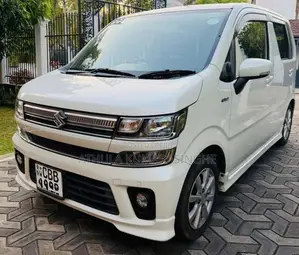Suzuki Wagon R FZ 2018 Car (Used)