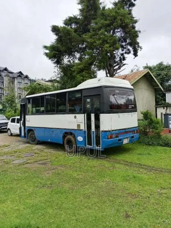 Isuzu Journey Q 1990 Bus (Used)