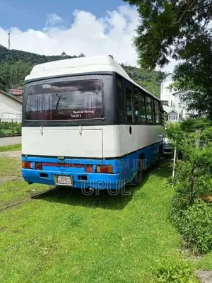 Isuzu Journey Q 1990 Bus (Used)
