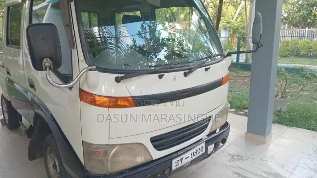 Toyota L 30 1982 Crew Cab (Used)