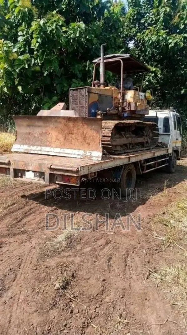 Komatsu D3 Dozer 2000 Heavy-Duty (Used)