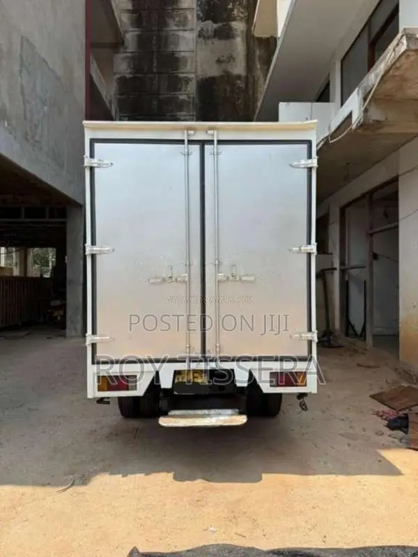 Isuzu Crewcab 2008 Crew Cab (Used)
