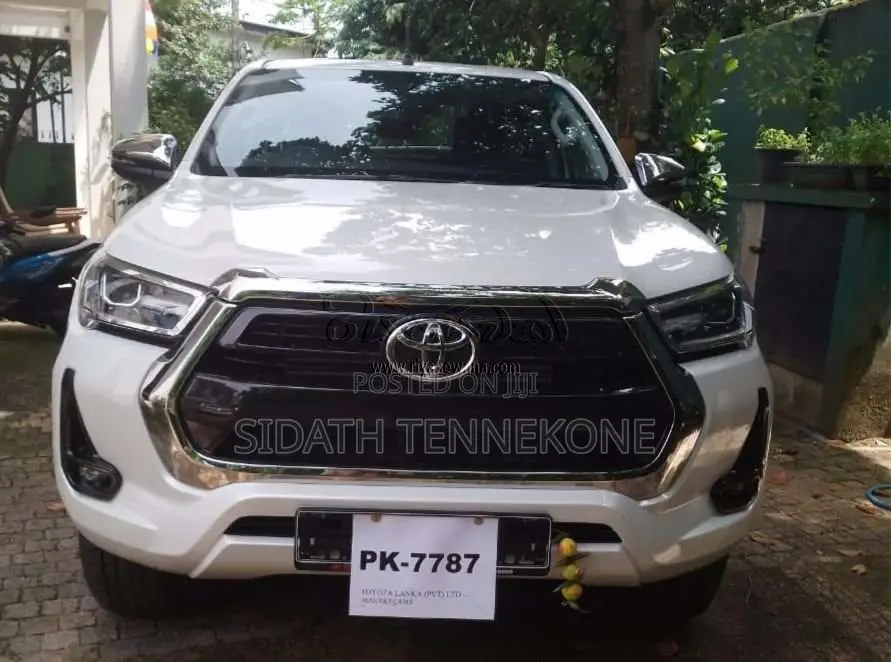 Toyota Hilux 2025 Pickup (Used)
