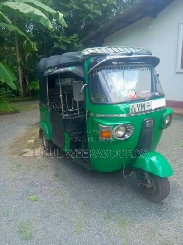 Bajaj 4 Stroke 2011 Three Wheel (Used)