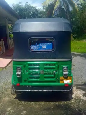 Bajaj 4 Stroke 2011 Three Wheel (Used)