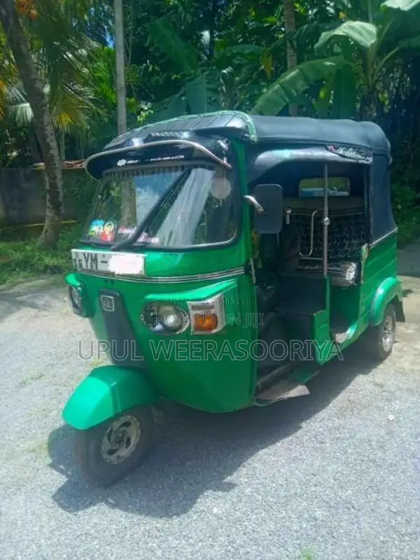 Bajaj 4 Stroke 2011 Three Wheel (Used)