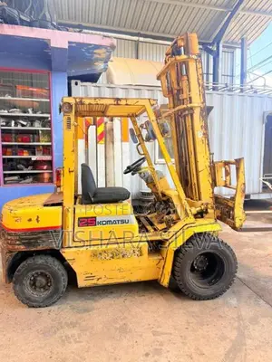 Komatsu Komatzu 2015 Heavy-Duty (Used)