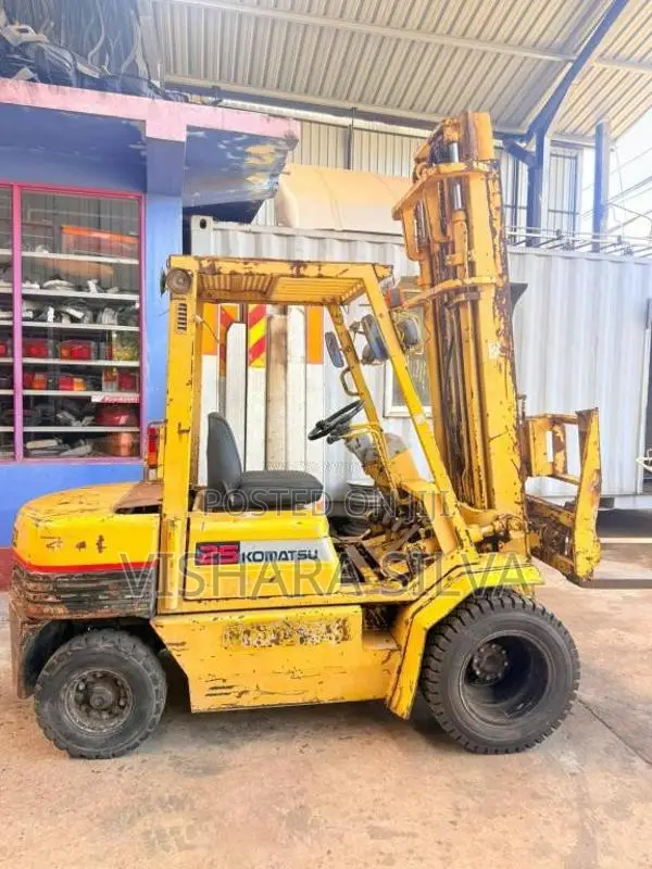 Komatsu Komatzu 2015 Heavy-Duty (Used)