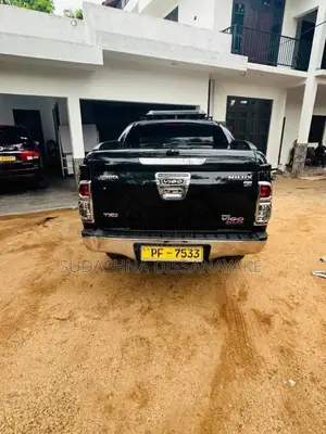 Toyota Hilux Vigo 2014 Pickup (Used)