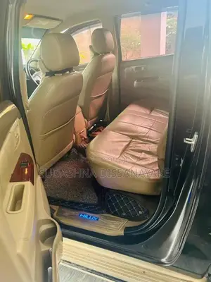 Toyota Hilux Vigo 2014 Pickup (Used)