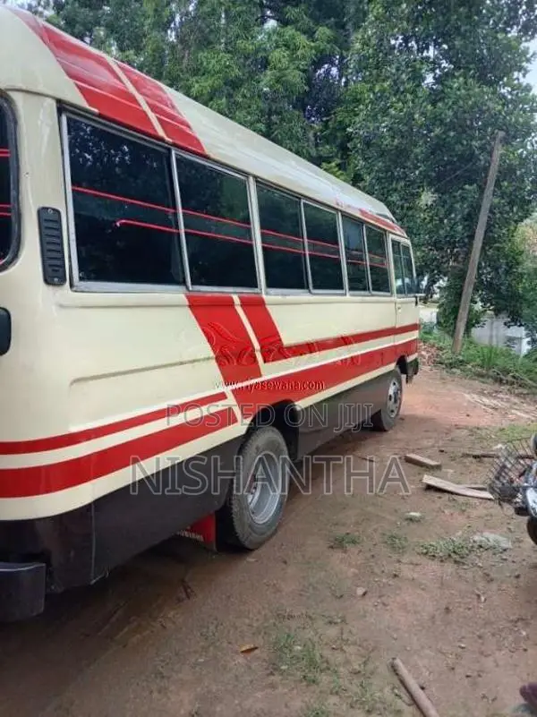 Mitsubishi Rosa 1988 Bus (Used)