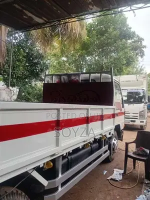 Mitsubishi Canter 1995 Lorry (Used)