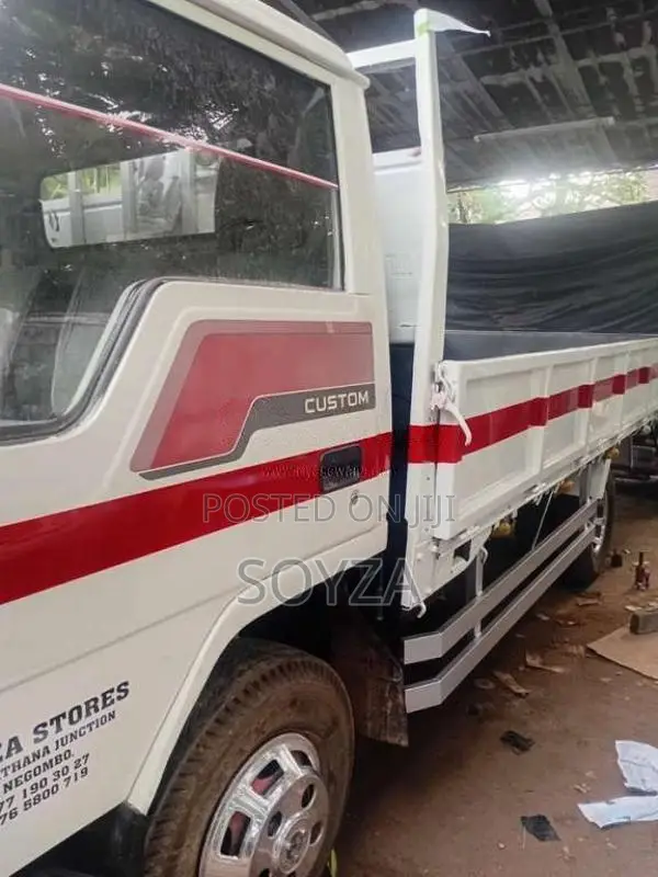 Mitsubishi Canter 1995 Lorry (Used)