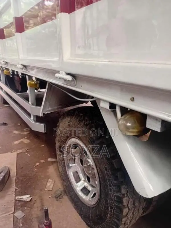 Mitsubishi Canter 1995 Lorry (Used)