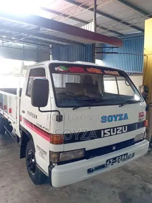 Isuzu NPR 1989 Lorry (Used)