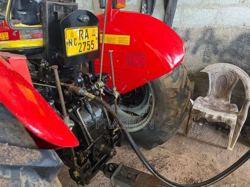 Massey-Ferguson 240 2006 Tractor (Used)