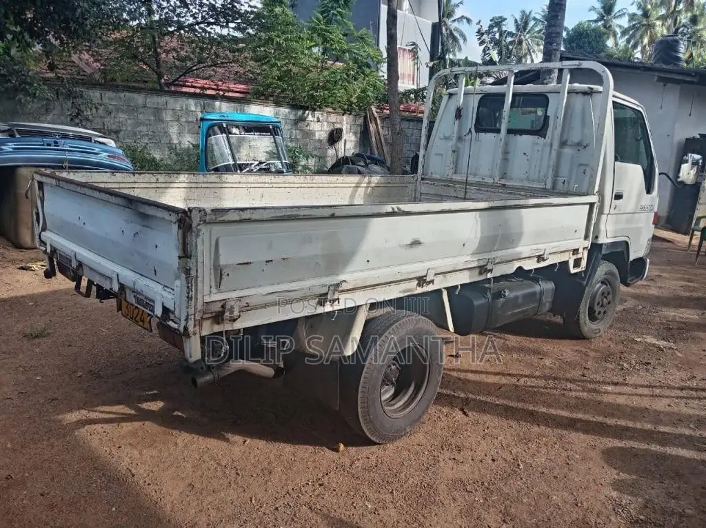 Toyota Dyna 1998 Lorry (Used)