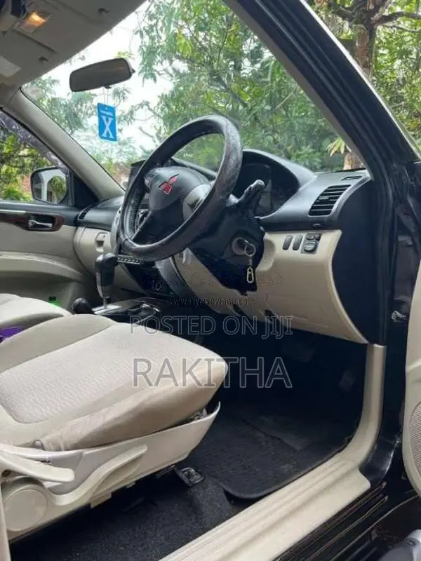 Mitsubishi Montero Sport 2011 SUV (Used)