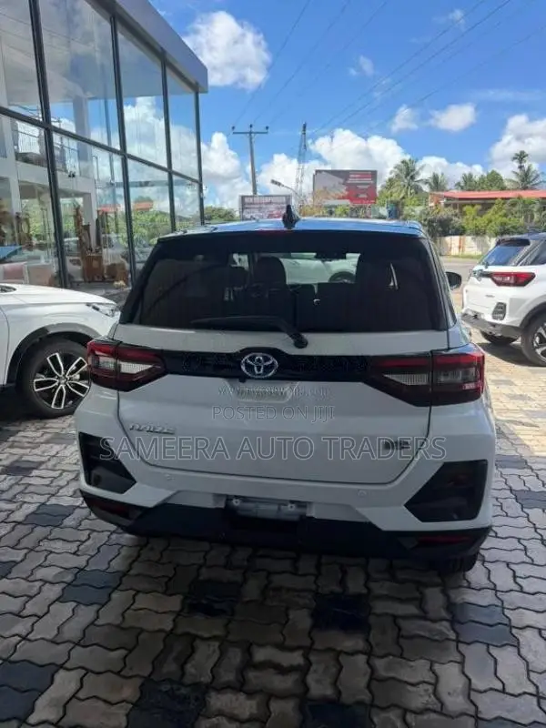 Toyota Raize Z Blacktop BSM 2026 SUV Brand New