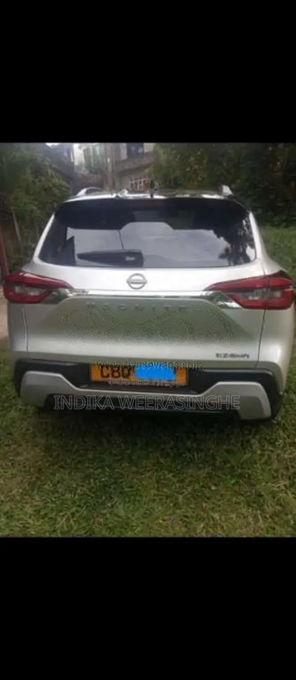 Nissan Magnite 2025 SUV (Used)