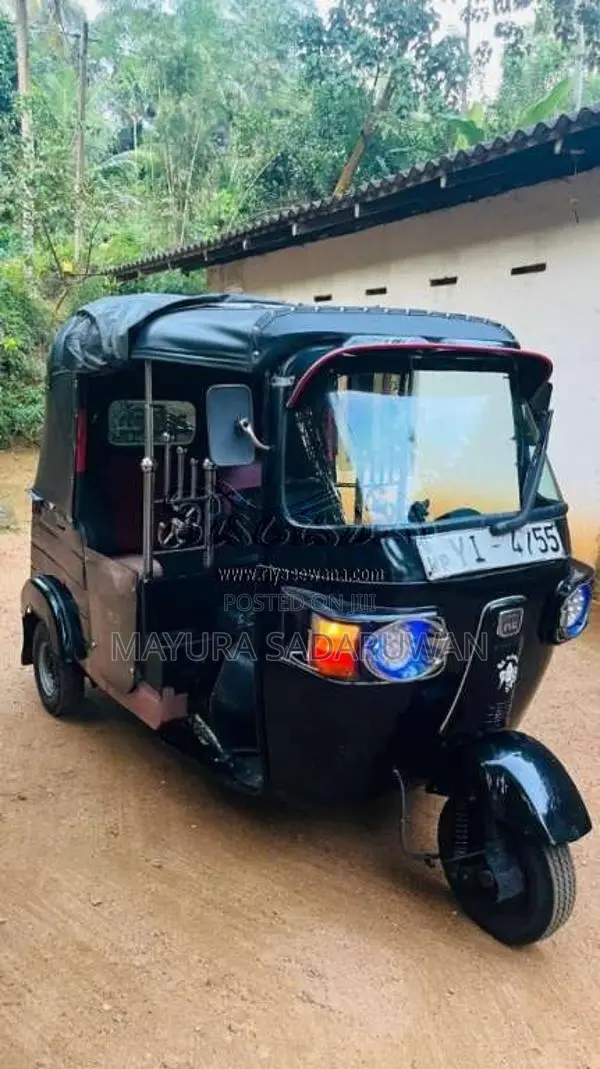 Bajaj RE 2 Stroke 2010 Three Wheel (Used)