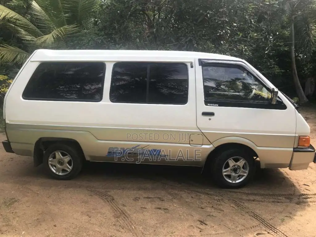 Nissan Largo 1991 Van (Used)