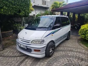 Nissan Serena 1998 Van (Used)