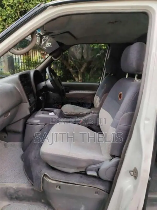 Nissan Serena 1998 Van (Used)