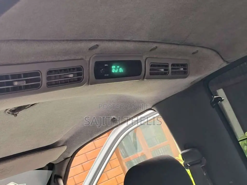 Nissan Serena 1998 Van (Used)