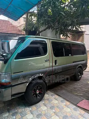 Toyota Dolphin 1994 Van (Used)