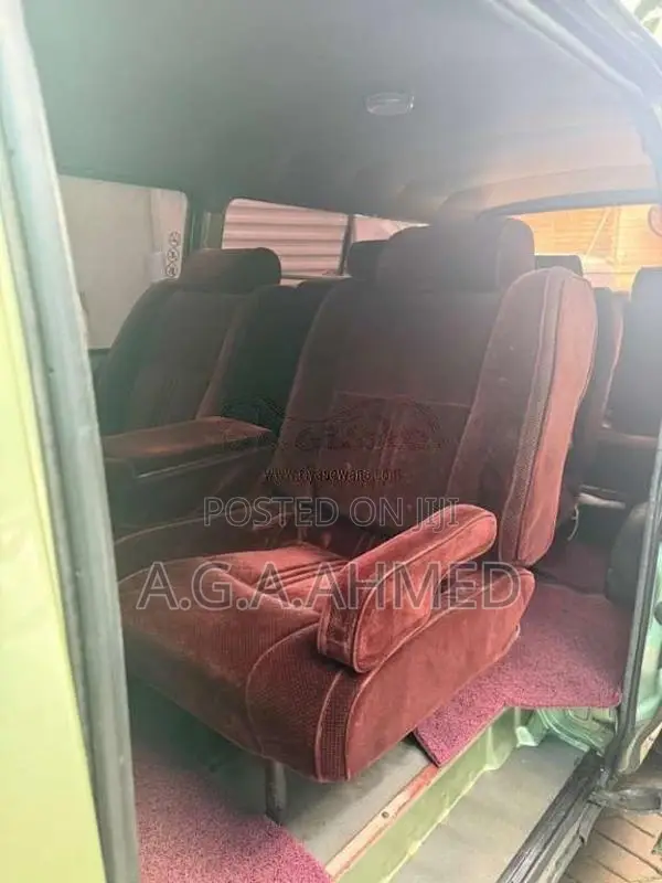 Toyota Dolphin 1994 Van (Used)