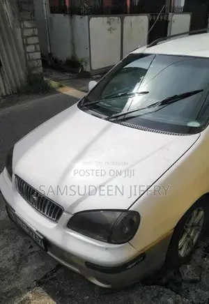 Kia Carens 2000 SUV (Used)