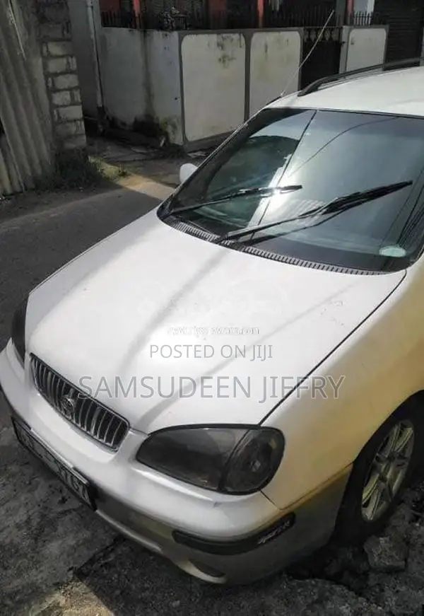 Kia Carens 2000 SUV (Used)