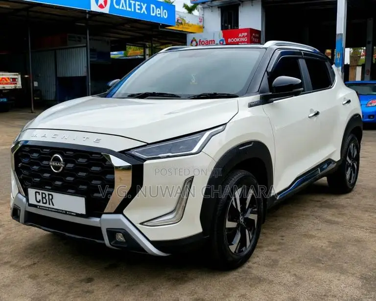 Nissan Magnite TEKNA PLUS EZ-SHIFT 2025 SUV (Used)