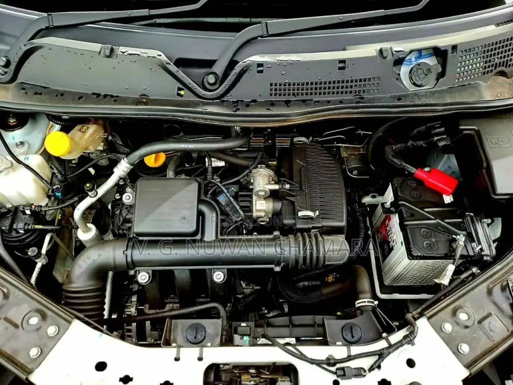 Nissan Magnite TEKNA PLUS EZ-SHIFT 2025 SUV (Used)