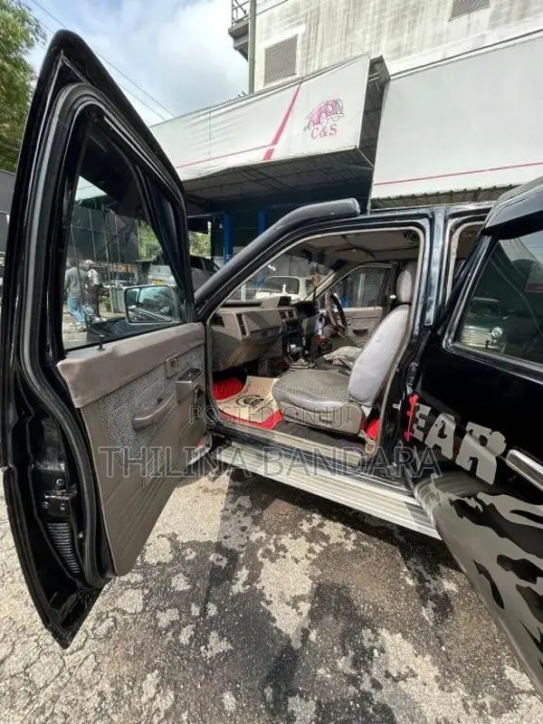 Nissan D21 1996 Pickup (Used)