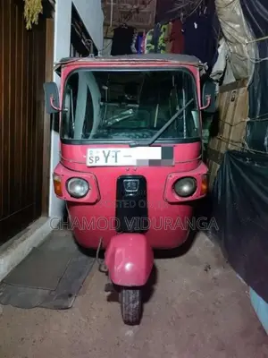 Bajaj 4 Stroke 2011 Three Wheel (Used)