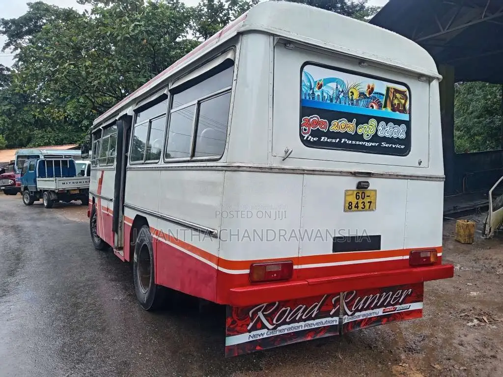 Tata 909 1990 Bus (Used)