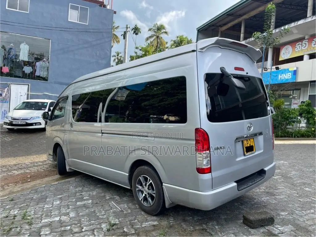 Toyota KDH 2015 Van (Used)
