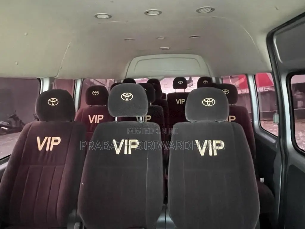 Toyota KDH 2015 Van (Used)