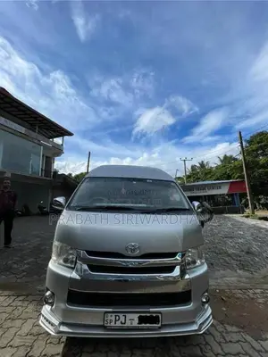 Toyota KDH 2015 Van (Used)