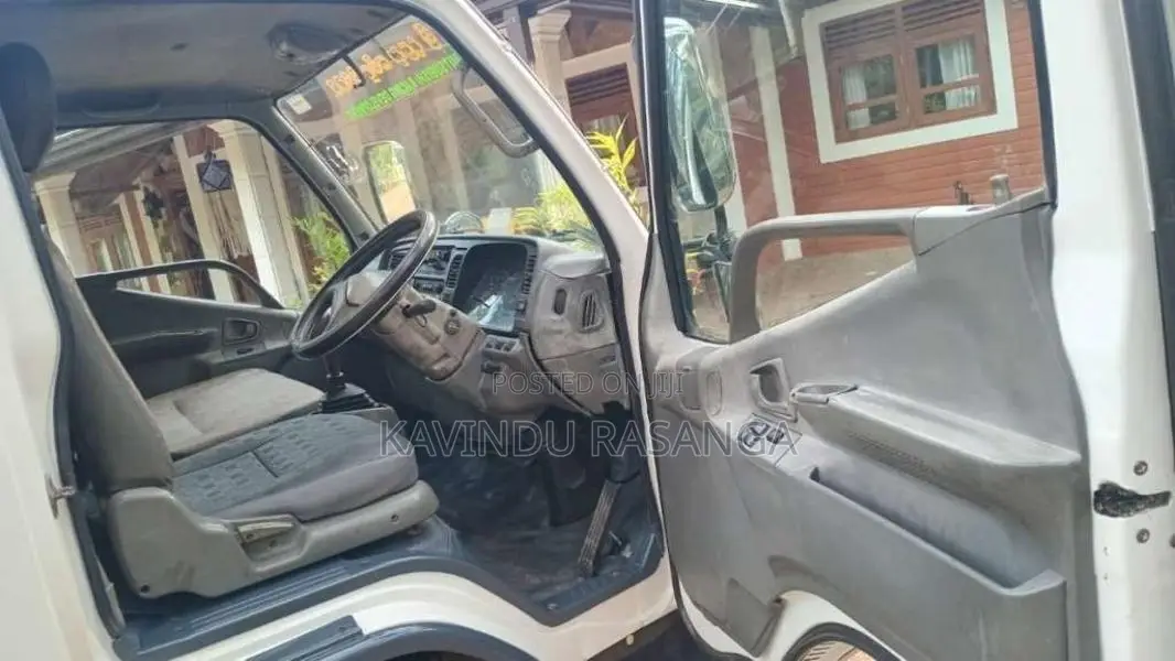 Mitsubishi Canter 1997 Lorry (Used)