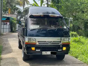 Toyota Dolphin Super Long 2002 Van (Used)
