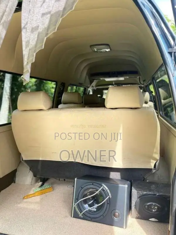 Toyota Dolphin Super Long 2002 Van (Used)