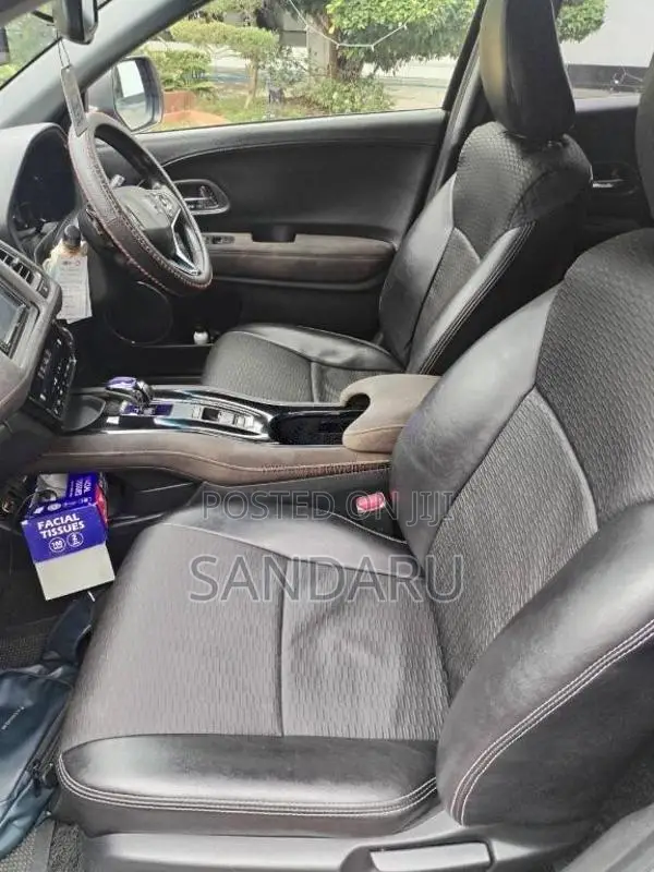 Honda Vezel Rs 2018 SUV (Used)
