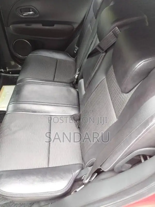 Honda Vezel Rs 2018 SUV (Used)