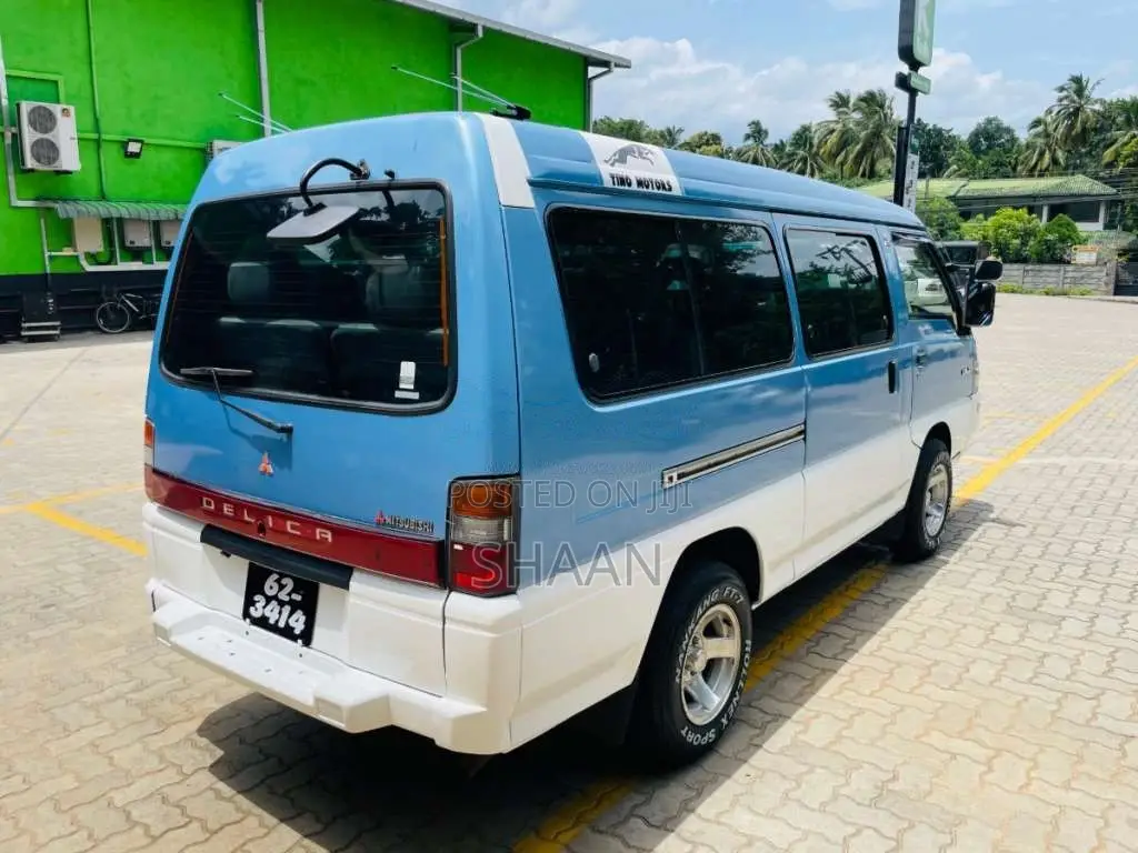 Mitsubishi Delica 1990 Van (Used)