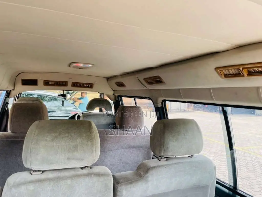 Mitsubishi Delica 1990 Van (Used)