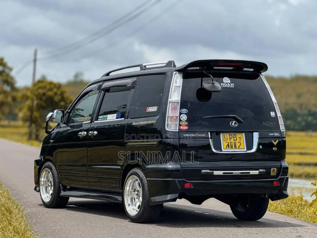 Toyota NOAH KR42 2003 Van (Used)